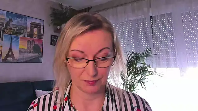 vanessa chat online show from 24, 3, 2026