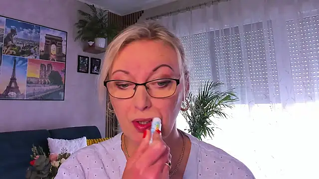 vanessa chat online show from 11, 5, 2026