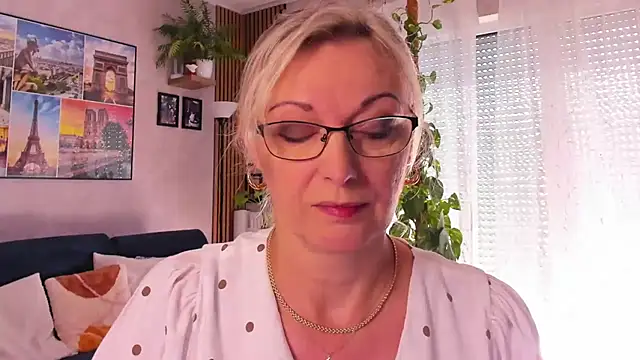 vanessa chat online show from 12, 9, 2025