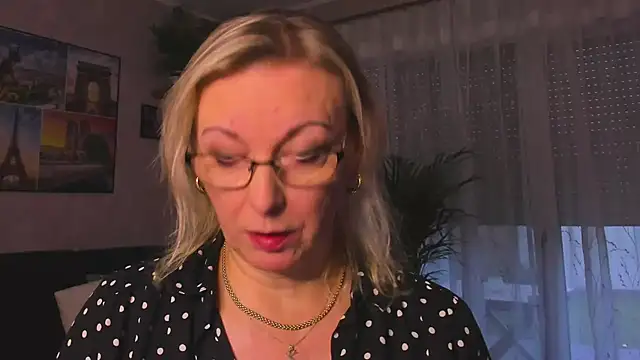 vanessa chat online show from 25, 11, 2025