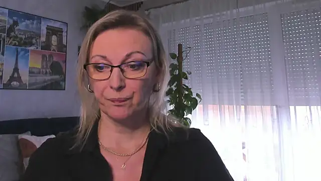 vanessa chat online show from 2, 3, 2025