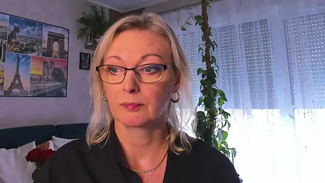 vanessa chat online show from 23, 9, 2025