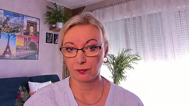 vanessa chat online show from 11, 5, 2026