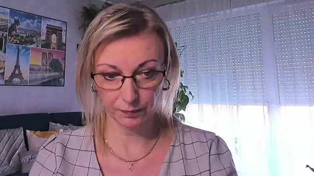 vanessa chat online show from 4, 3, 2025