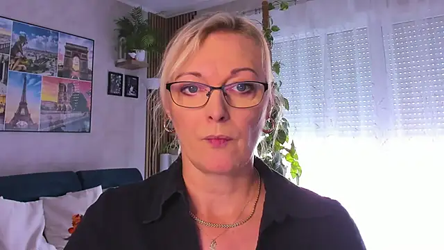 vanessa chat online show from 9, 9, 2025