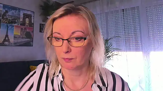 vanessa chat online show from 3, 3, 2026