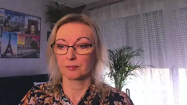 vanessa chat online show from 29, 3, 2026