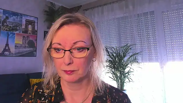 vanessa chat online show from 12, 3, 2026