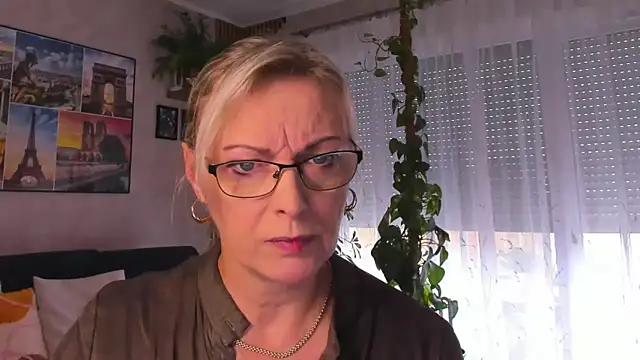 vanessa chat online show from 30, 9, 2025