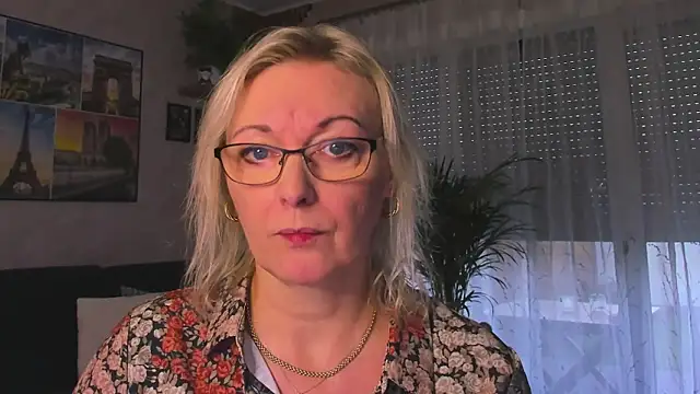 vanessa chat online show from 15, 12, 2025