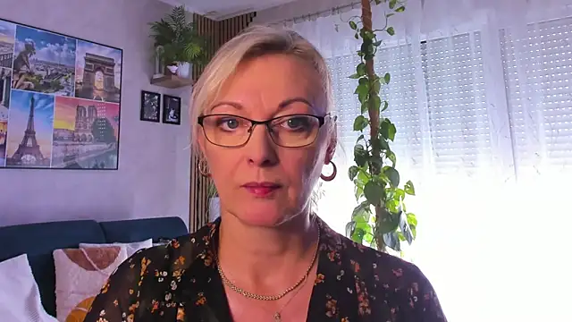 vanessa chat online show from 10, 9, 2025