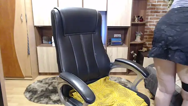 EvelyneFlirtyMilf online show from 7, 10, 2025