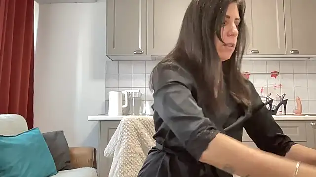 HotyWinter online show from 7, 11, 2025