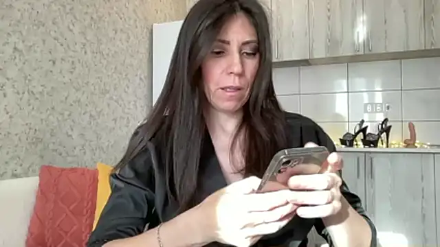 HotyWinter online show from 15, 4, 2026