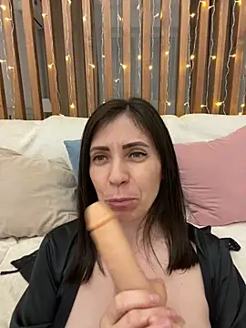 HotyWinter online show from 15, 3, 2025