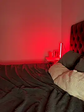 EllaMae online show from 24, 11, 2025