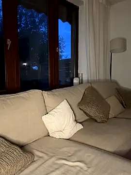 EllaMae online show from 4, 11, 2025