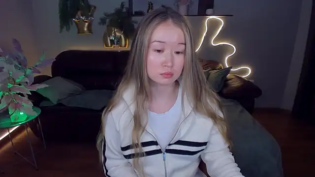 PollyOcean online show from 5, 3, 2025