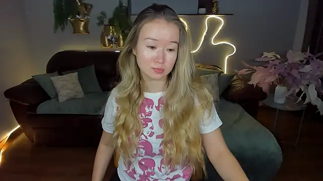 PollyOcean online show from 10, 9, 2025