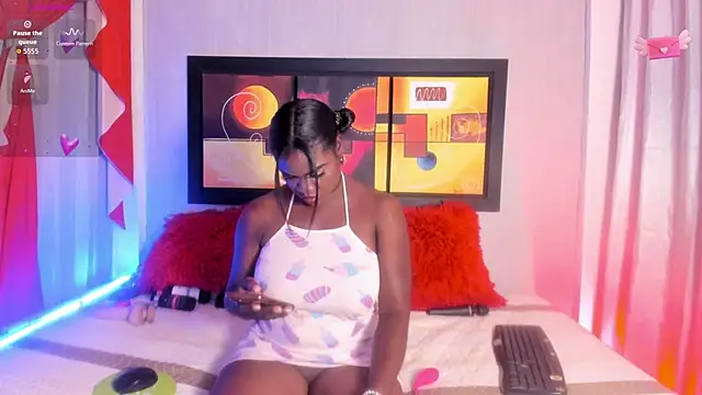 Snapshot of Emabland2 chatting on 14, 9, 2025 Emabland2 online show from 14, 9, 2025