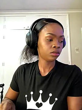 LuciousLips96 online show from 26, 10, 2025