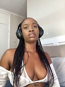 LuciousLips96 online show from 28, 9, 2025