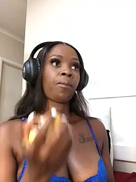 LuciousLips96 online show from 10, 9, 2025