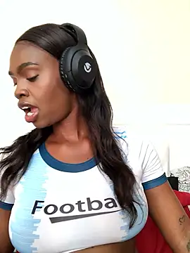 LuciousLips96 online show from 14, 1, 2026