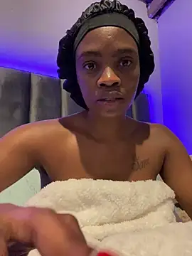 LuciousLips96 online show from 20, 12, 2025