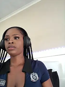 LuciousLips96 online show from 12, 11, 2025