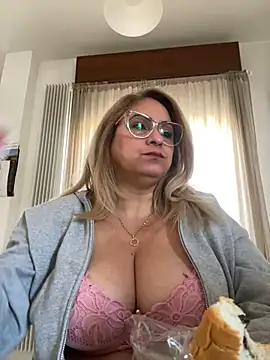 x elena x online show from 8, 3, 2025