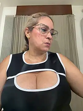 x elena x online show from 11, 3, 2025