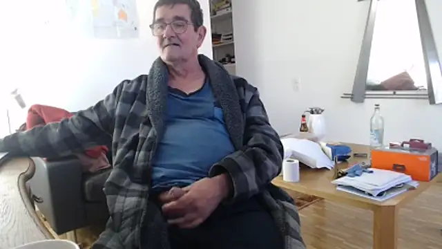 Snapshot of silvio-aus-luzern-CH chatting on 13, 3, 2026 silvio-aus-luzern-CH online show from 13, 3, 2026