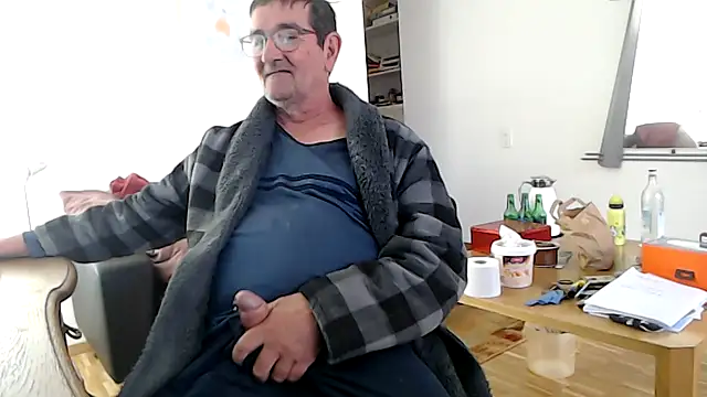 Snapshot of silvio-aus-luzern-CH chatting on 18, 4, 2026 silvio-aus-luzern-CH online show from 18, 4, 2026