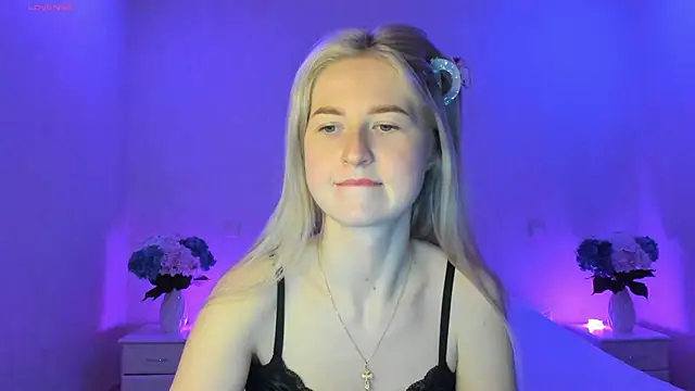 AnnaCarrera online show from 18, 3, 2025