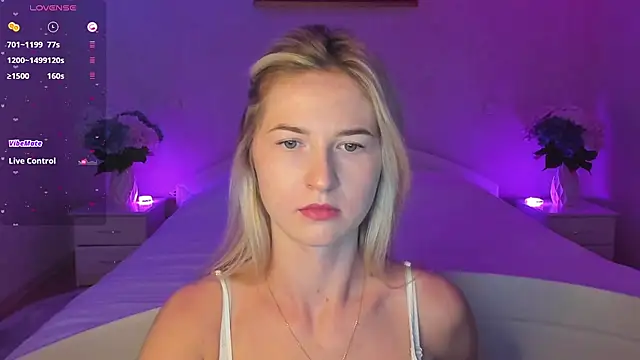 AnnaCarrera online show from 8, 9, 2025