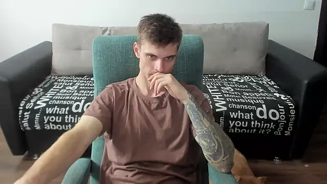 maks wolfis online show from 2, 3, 2025