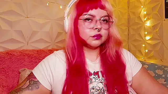Snapshot of Satyn_doll chatting on 7, 7, 2026 Satyn doll online show from 7, 7, 2026