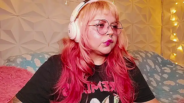 Snapshot of Satyn_doll chatting on 30, 6, 2026 Satyn doll online show from 30, 6, 2026