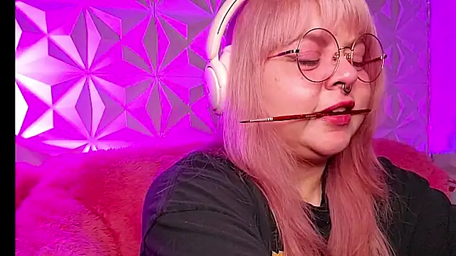 Satyn doll online show from 14, 1, 2026