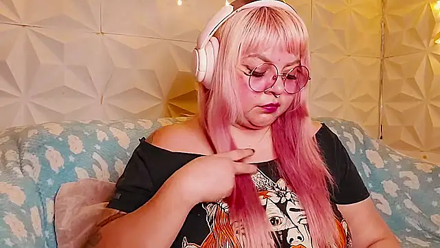 Snapshot of Satyn_doll chatting on 9, 6, 2026 Satyn doll online show from 9, 6, 2026