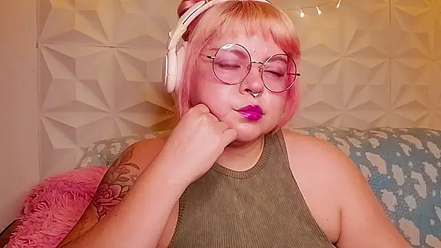 Snapshot of Satyn_doll chatting on 26, 6, 2026 Satyn doll online show from 26, 6, 2026