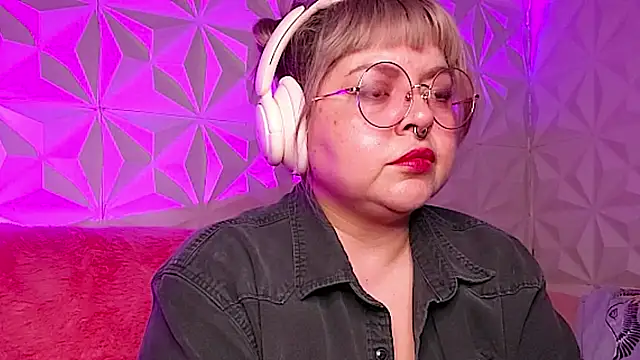 Satyn doll online show from 19, 11, 2025