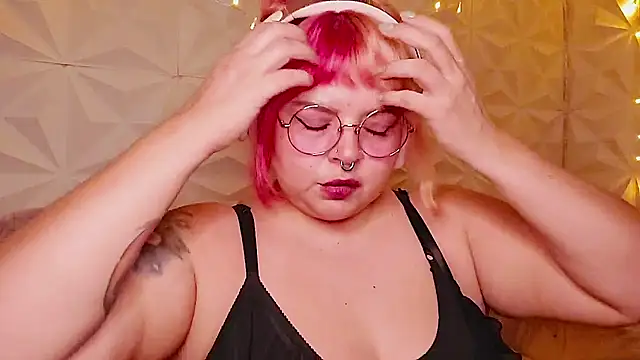 Snapshot of Satyn_doll chatting on 10, 7, 2026 Satyn doll online show from 10, 7, 2026