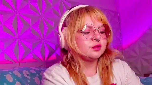 Satyn doll online show from 8, 10, 2025