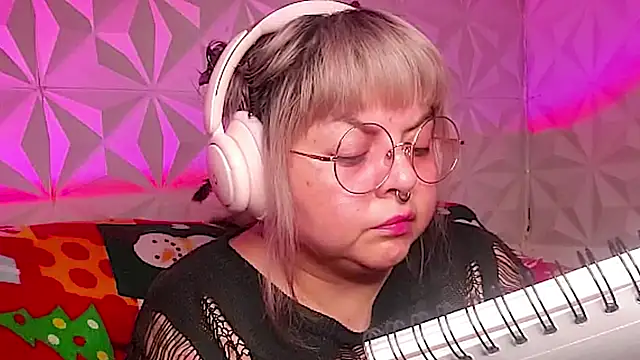 Satyn doll online show from 14, 12, 2025