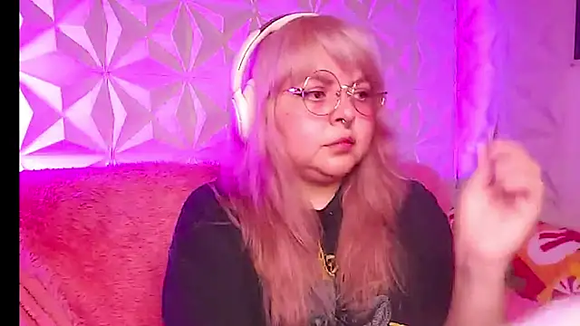 Satyn doll online show from 18, 1, 2026