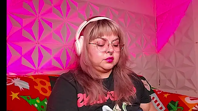 Satyn doll online show from 16, 12, 2025