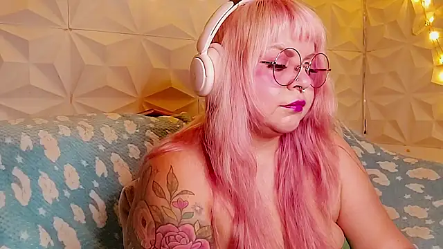 Snapshot of Satyn_doll chatting on 4, 6, 2026 Satyn doll online show from 4, 6, 2026