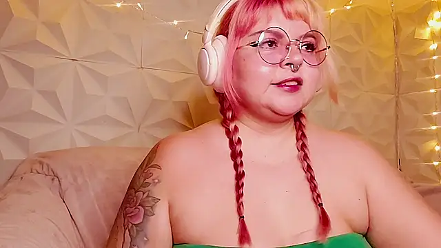 Snapshot of Satyn_doll chatting on 12, 7, 2026 Satyn doll online show from 12, 7, 2026
